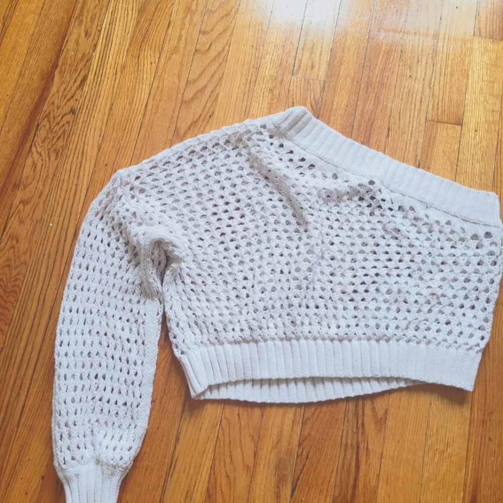 Gabrielle Union One Sleeve Sweater